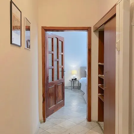 Centre 1br For 4 Guests & Fast Wifi Apartment *