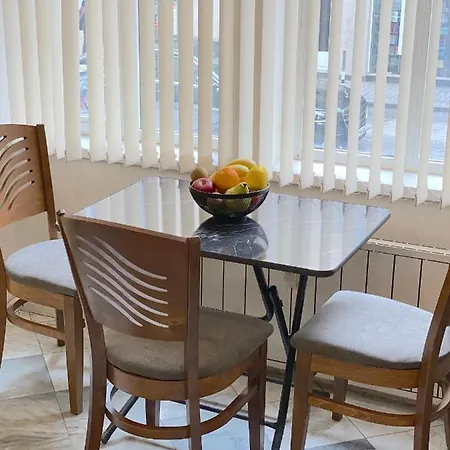 Apartment Centre 1br For 4 Guests & Fast Wifi *